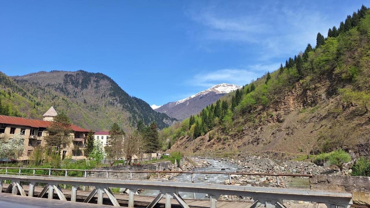 Guest House "Svaneti" Lentekhi Zewnętrze zdjęcie