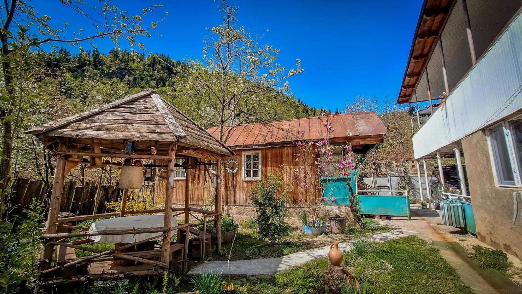 Guest House "Svaneti" Lentekhi Zewnętrze zdjęcie