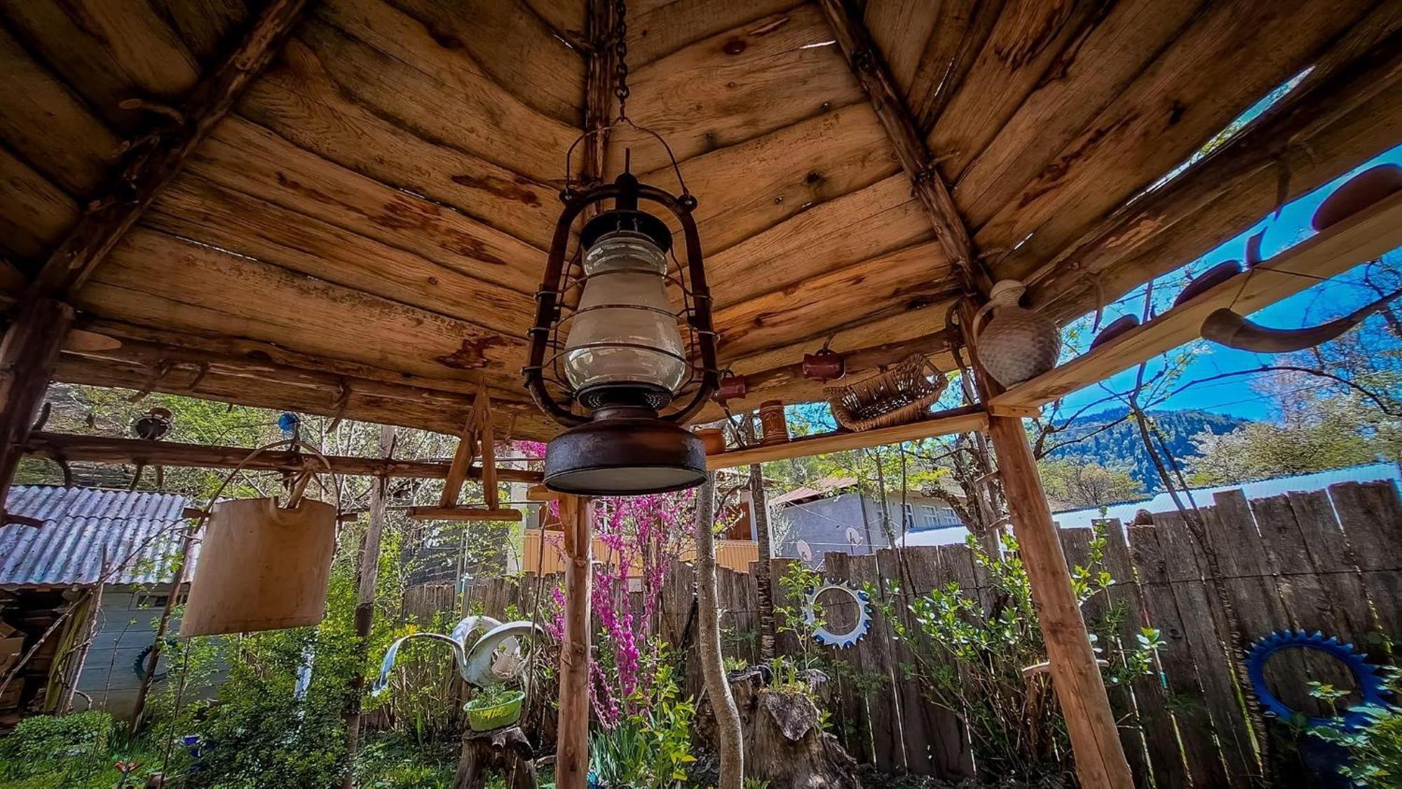 Guest House "Svaneti" Lentekhi Zewnętrze zdjęcie