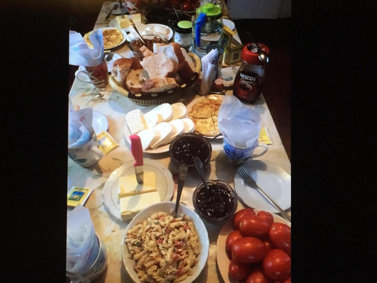 Guest House "Svaneti" Lentekhi Zewnętrze zdjęcie